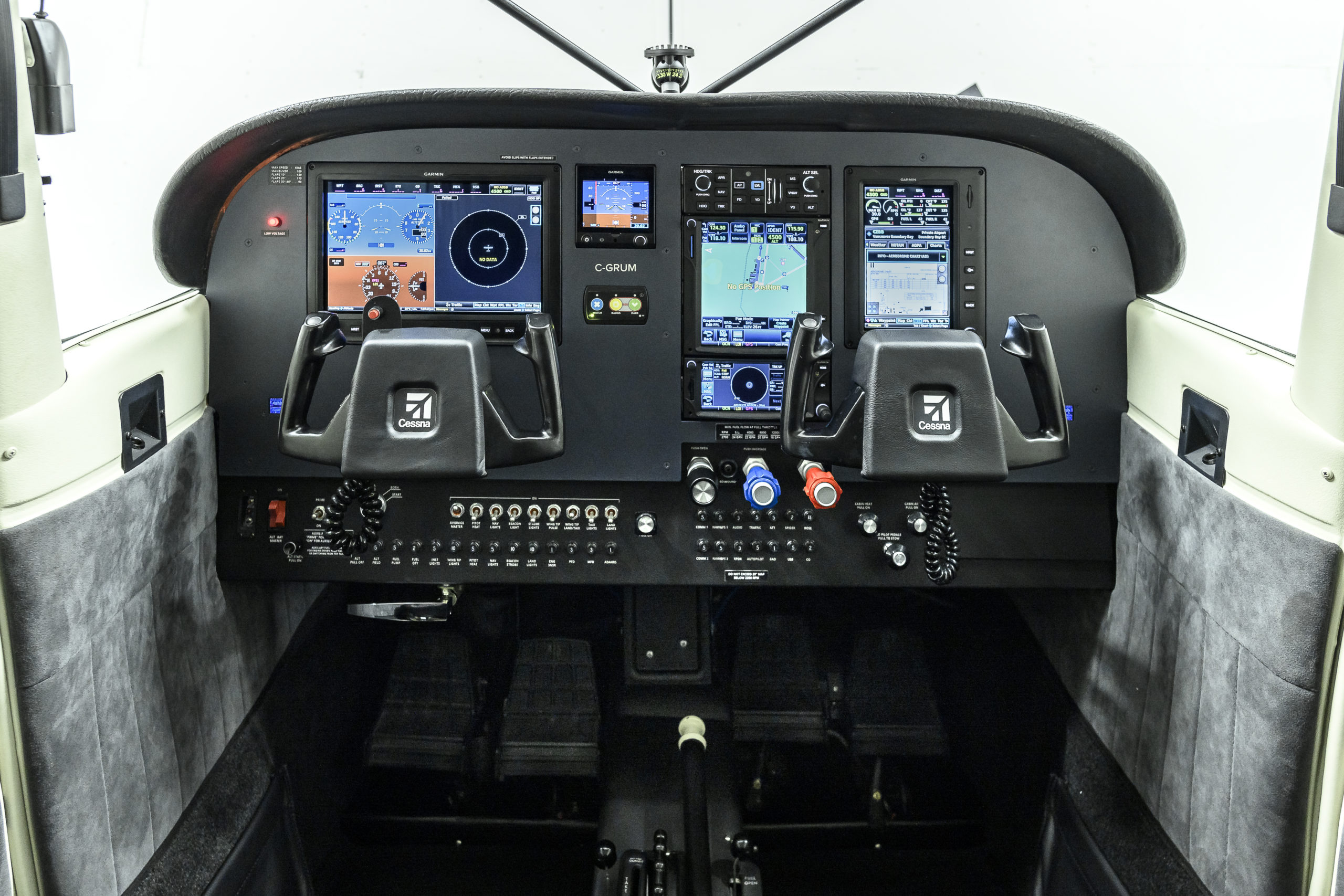 cessna-180-canada-west-avionics